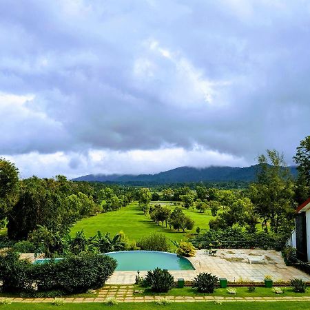 Amritara Ambatty Greens Resort Virajpet Bagian luar foto