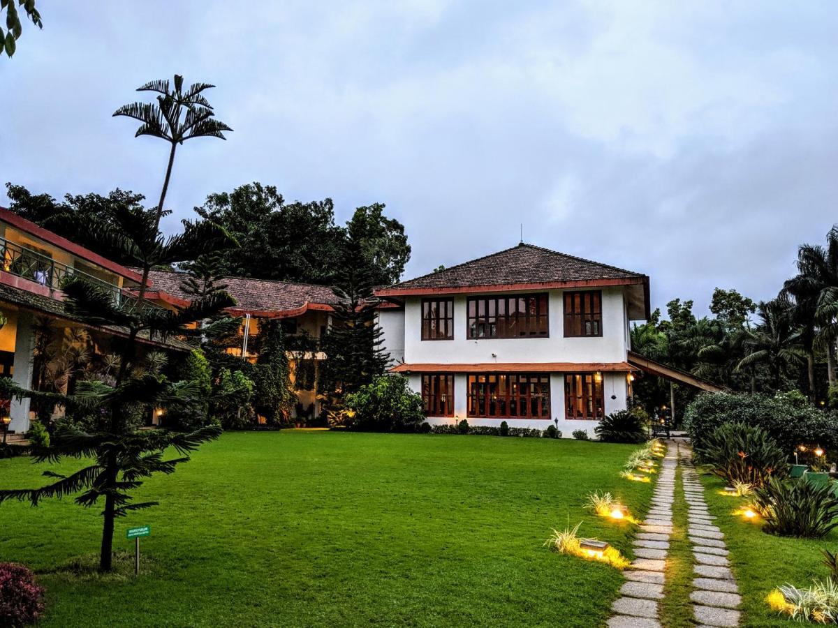 Amritara Ambatty Greens Resort Virajpet Bagian luar foto