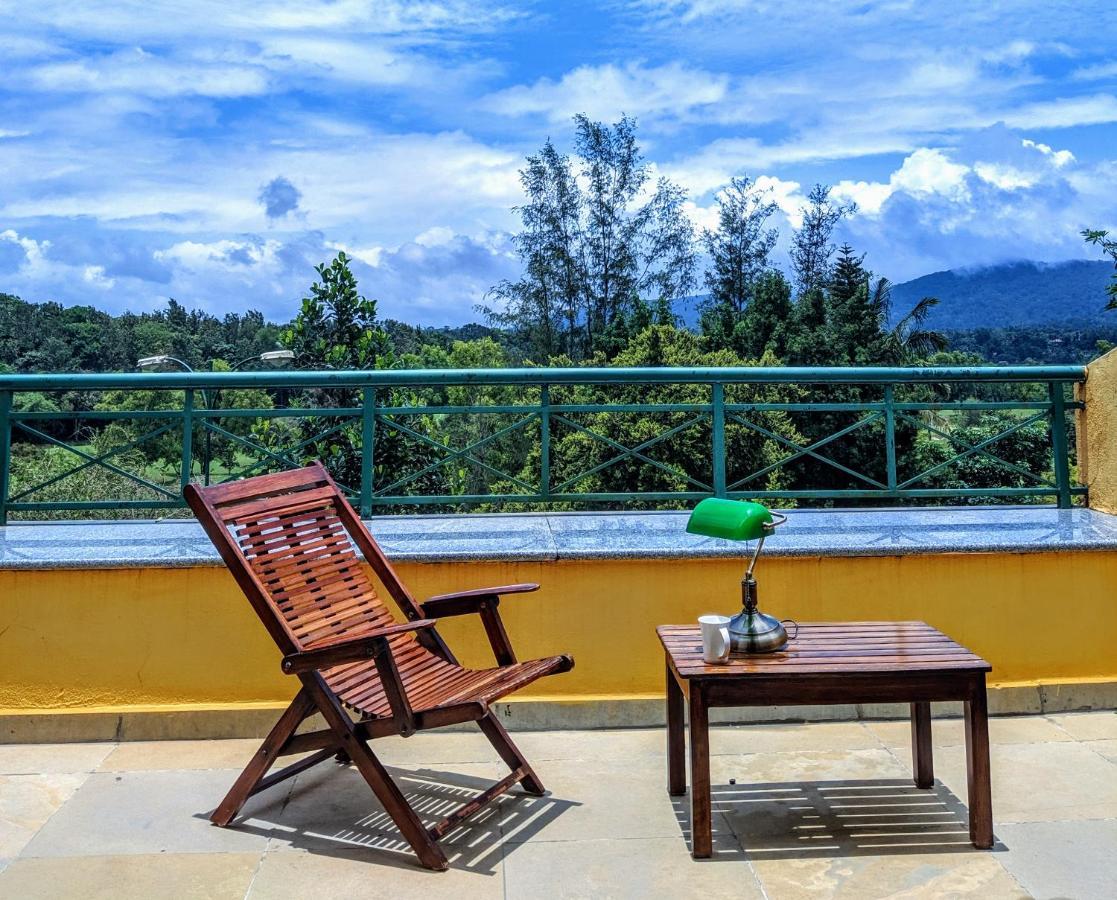 Amritara Ambatty Greens Resort Virajpet Bagian luar foto