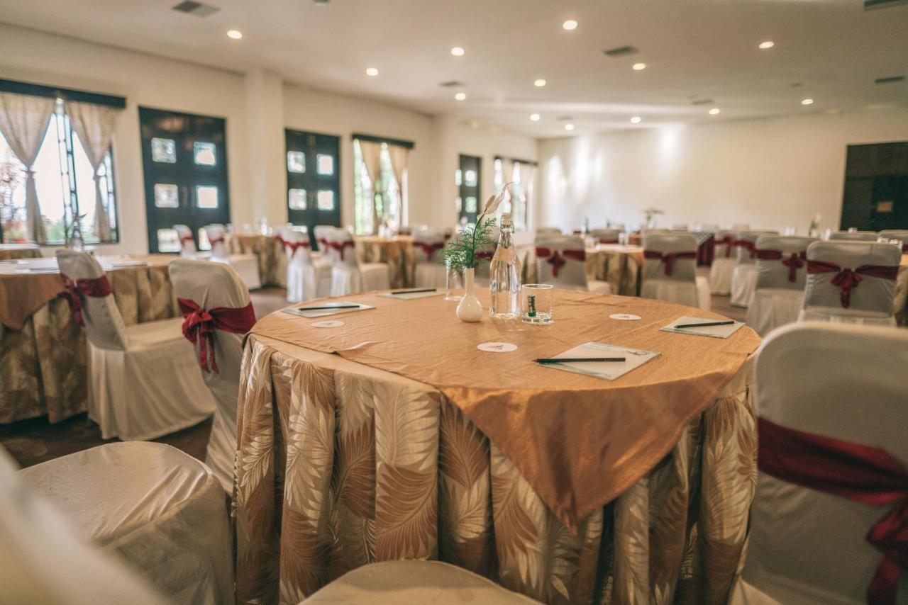 Amritara Ambatty Greens Resort Virajpet Bagian luar foto